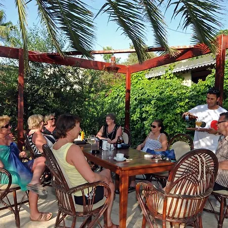 Hotel de apartamente Linda Apart Side