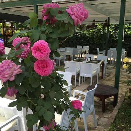 Hotel de apartamente Linda Apart Side