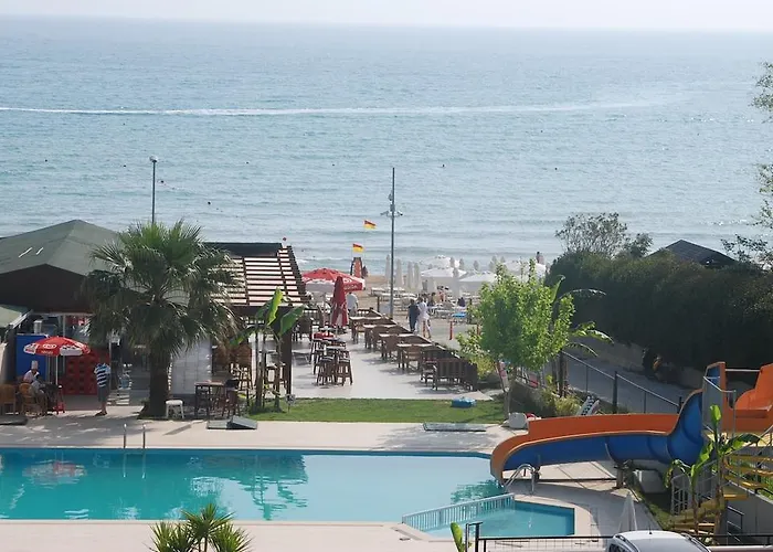 Aparthotel Linda Apart 3*