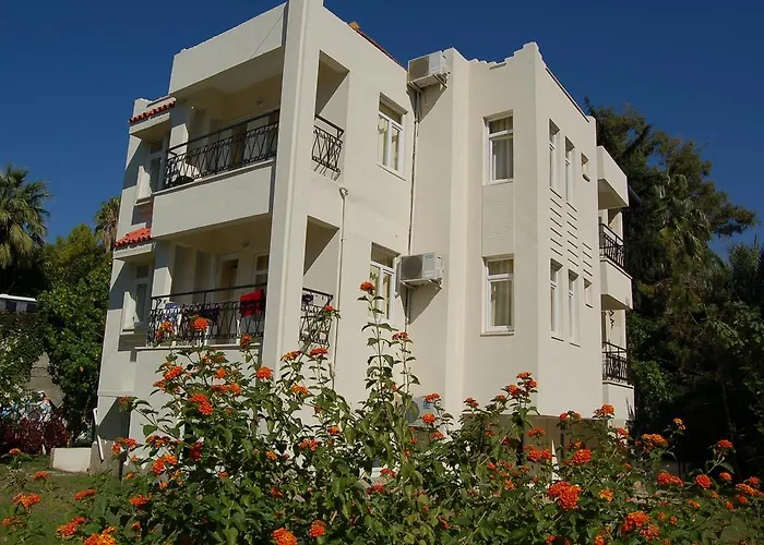 Aparthotel Linda Apart 3*