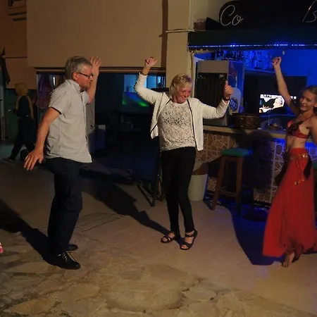 מלון דירות Linda Apart סייד